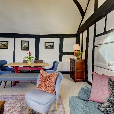 Loft Cottage By Spa Town Property - 2 Bed Tudor Retreat Near To Stratford-Upon-Avon, Warwick & Solihull Esterno foto
